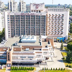 Hotel Bratislava, Kyiv